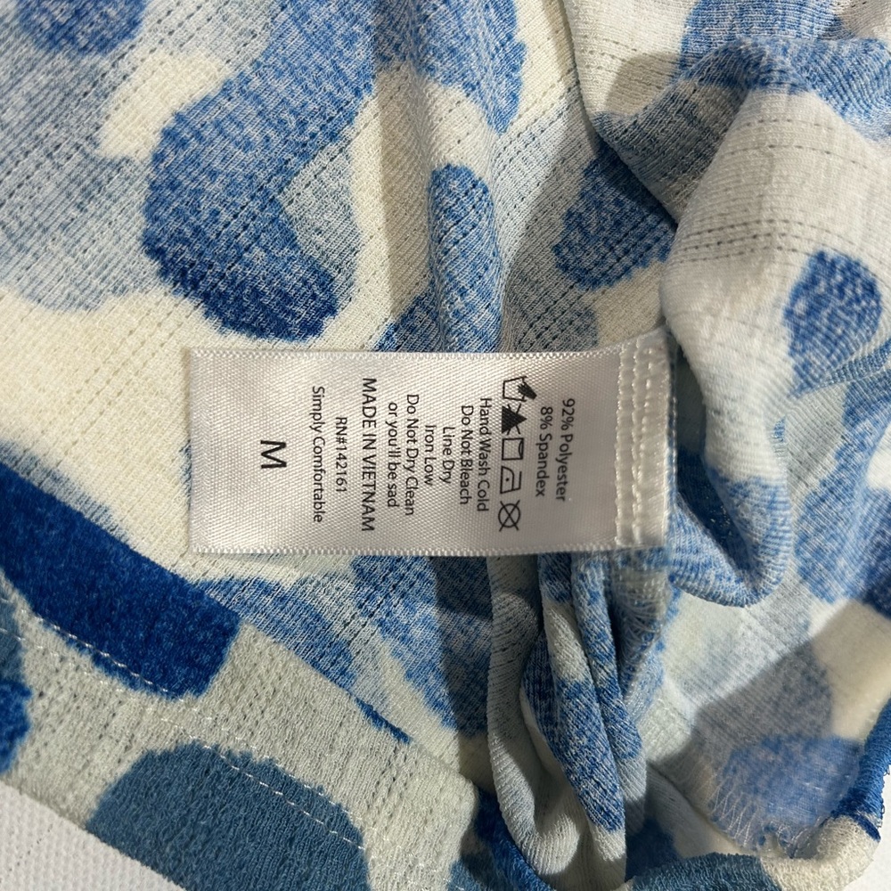 Lularoe Medium Blue Patterned Ashley Women’s Top - Picture 2 of 6